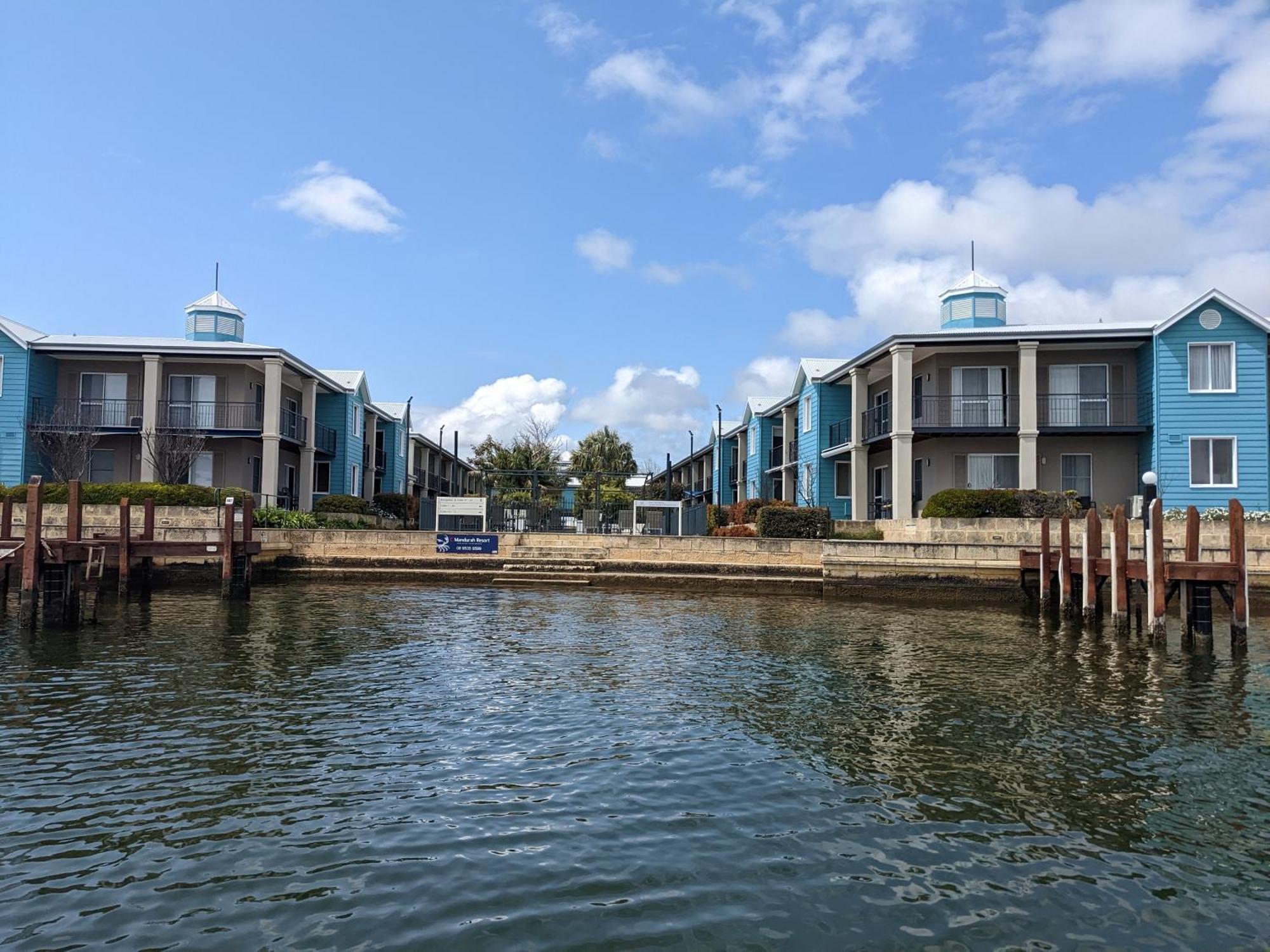 C Mandurah Apartment Resort Exterior photo